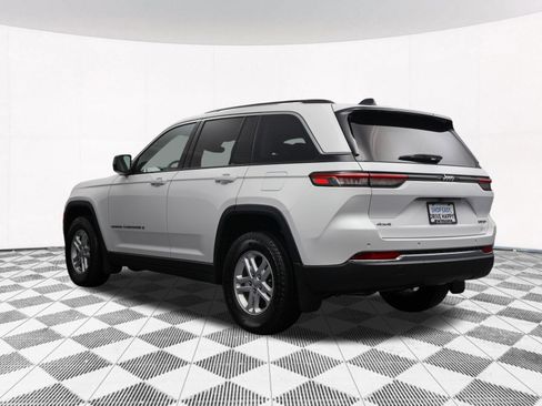 Used 2023 Jeep Grand Cherokee Laredo w/ Trailer Tow Prep Group (B) AWD/4WD image 43