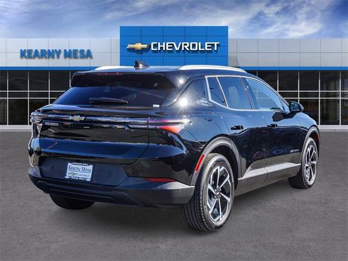 New 2026 Chevrolet Equinox EV LT image 6