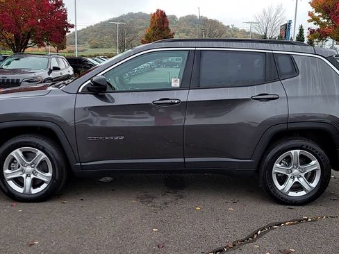 Used 2023 Jeep Compass Latitude w/ Convenience Group image 5
