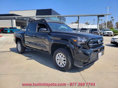 Certified 2025 Toyota Tacoma SR RWD image 2