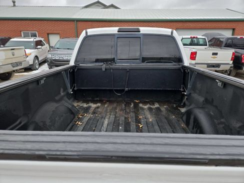 Used 2012 Ford F150 Lariat w/ Lariat Chrome Pkg image 10