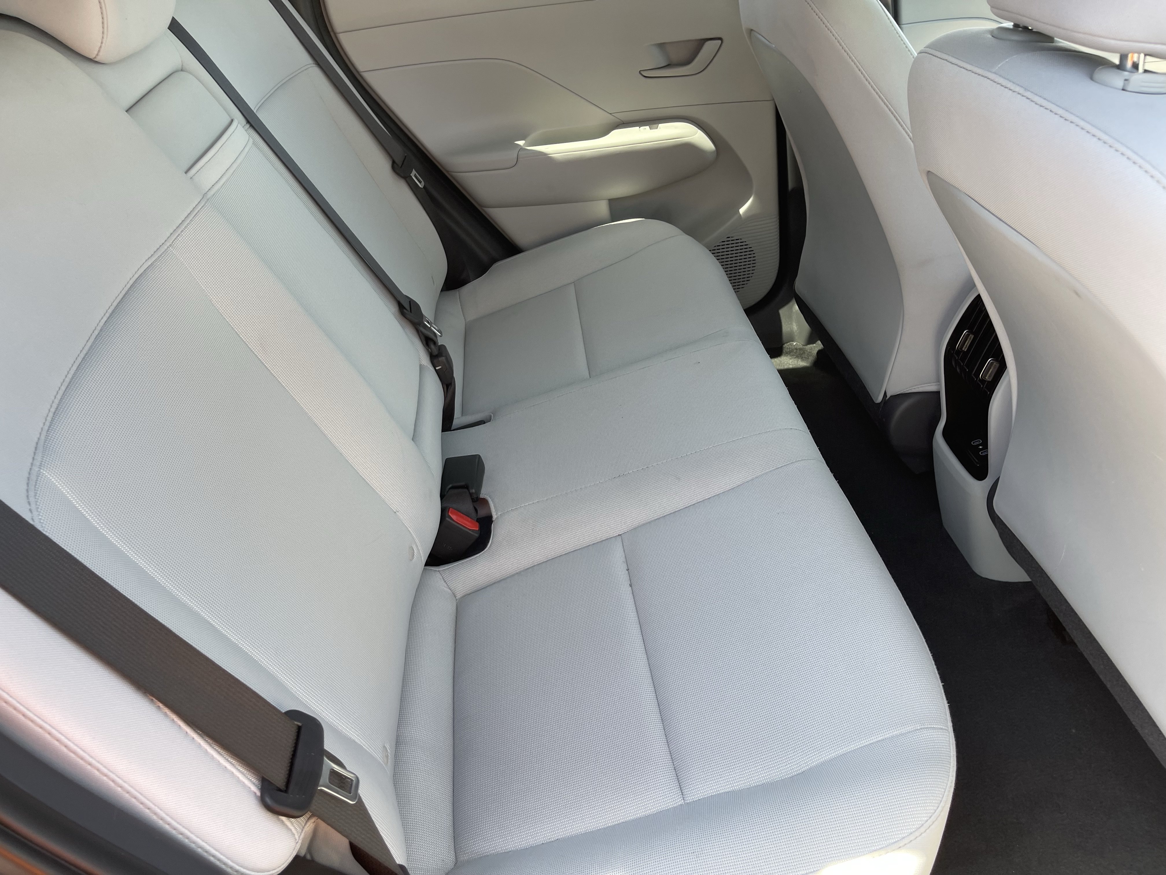 Used 2025 Hyundai Kona SEL FWD image 12
