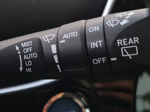 Used 2022 Toyota Prius FWD image 16
