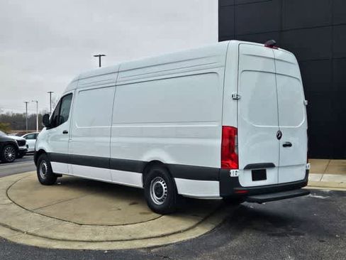 Used 2024 Mercedes-Benz Sprinter 2500 w/ Acoustic Package image 6