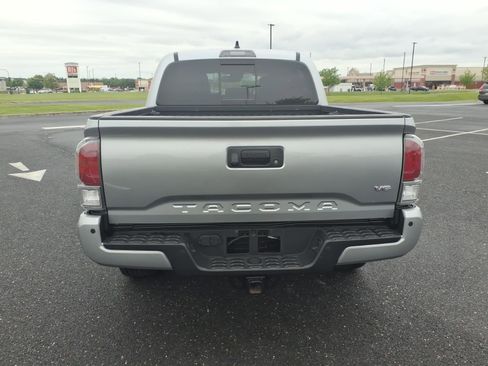 Used 2023 Toyota Tacoma TRD Off-Road w/ TRD Premium Off Road Package AWD/4WD image 5