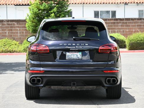Used 2015 Porsche Cayenne Turbo AWD/4WD image 6
