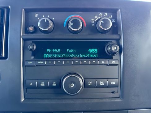 Used 2021 Chevrolet Express 2500 w/ Driver Convenience Package RWD image 18