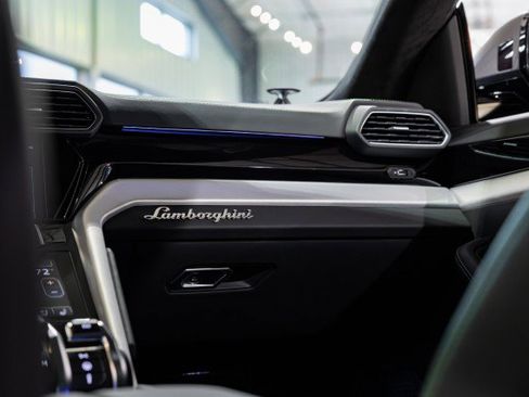 Used 2023 Lamborghini Urus S image 55
