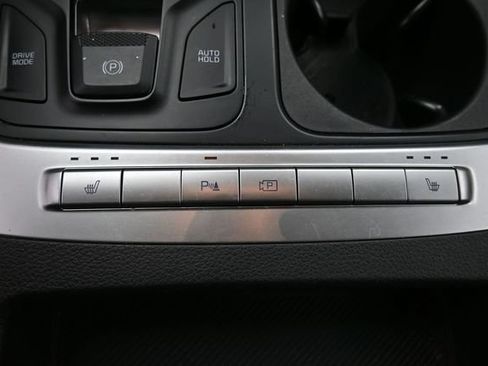 Used 2026 Kia Carnival FWD image 28