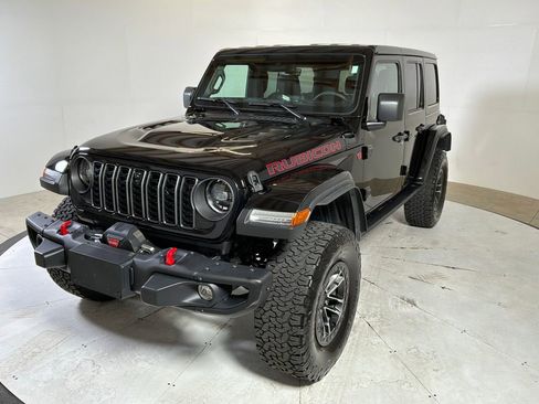 Certified 2024 Jeep Wrangler Unlimited Rubicon AWD/4WD image 3