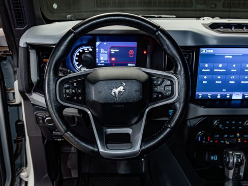 Used 2022 Ford Bronco Badlands image 18