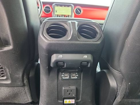 Used 2021 Jeep Wrangler Unlimited Rubicon AWD/4WD image 28