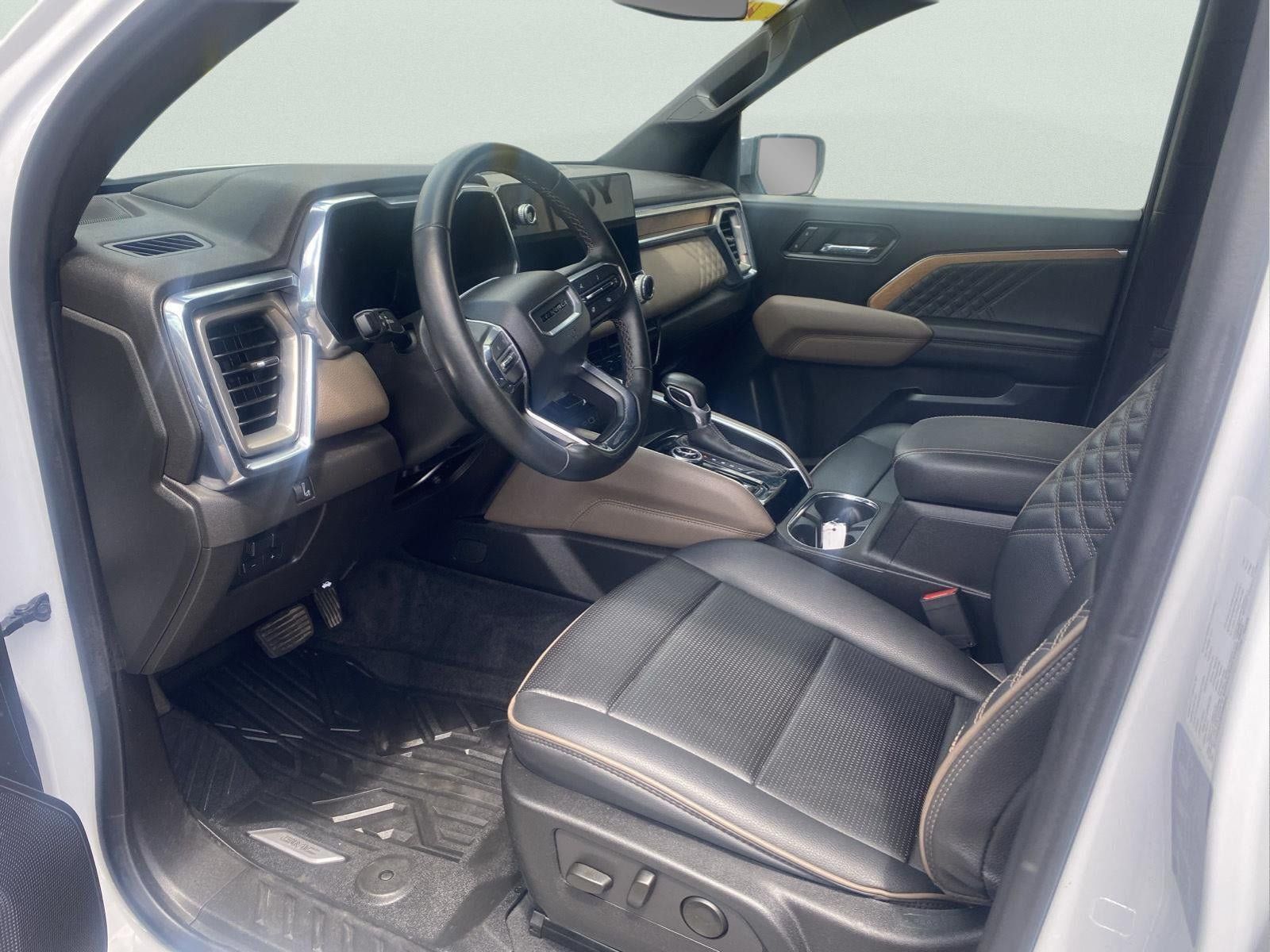 Used 2023 GMC Canyon Denali AWD/4WD image 17