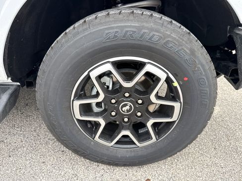 New 2026 Ford Bronco Outer Banks image 11