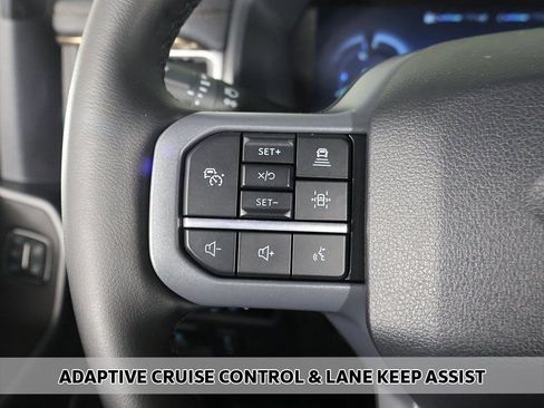 Used 2025 Ford F150 Lightning Lariat image 6