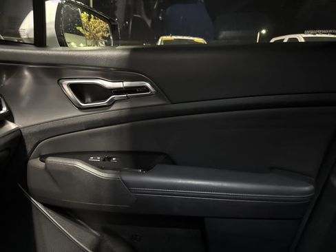 Used 2023 Kia Sportage SX image 30