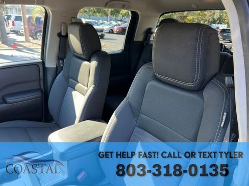 Used 2023 Nissan Frontier SV image 17