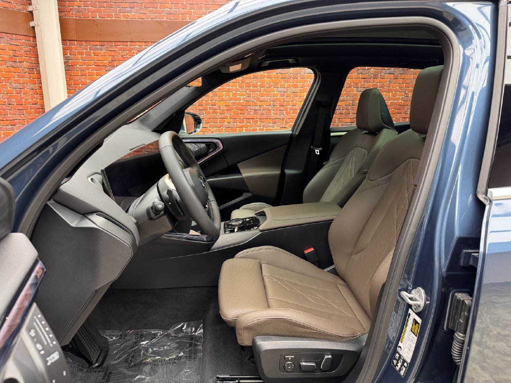 Certified 2025 BMW X3 xDrive30i w/ Premium Package AWD/4WD image 24