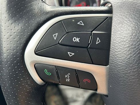 Used 2017 Dodge Charger SXT w/ Plus Group image 18