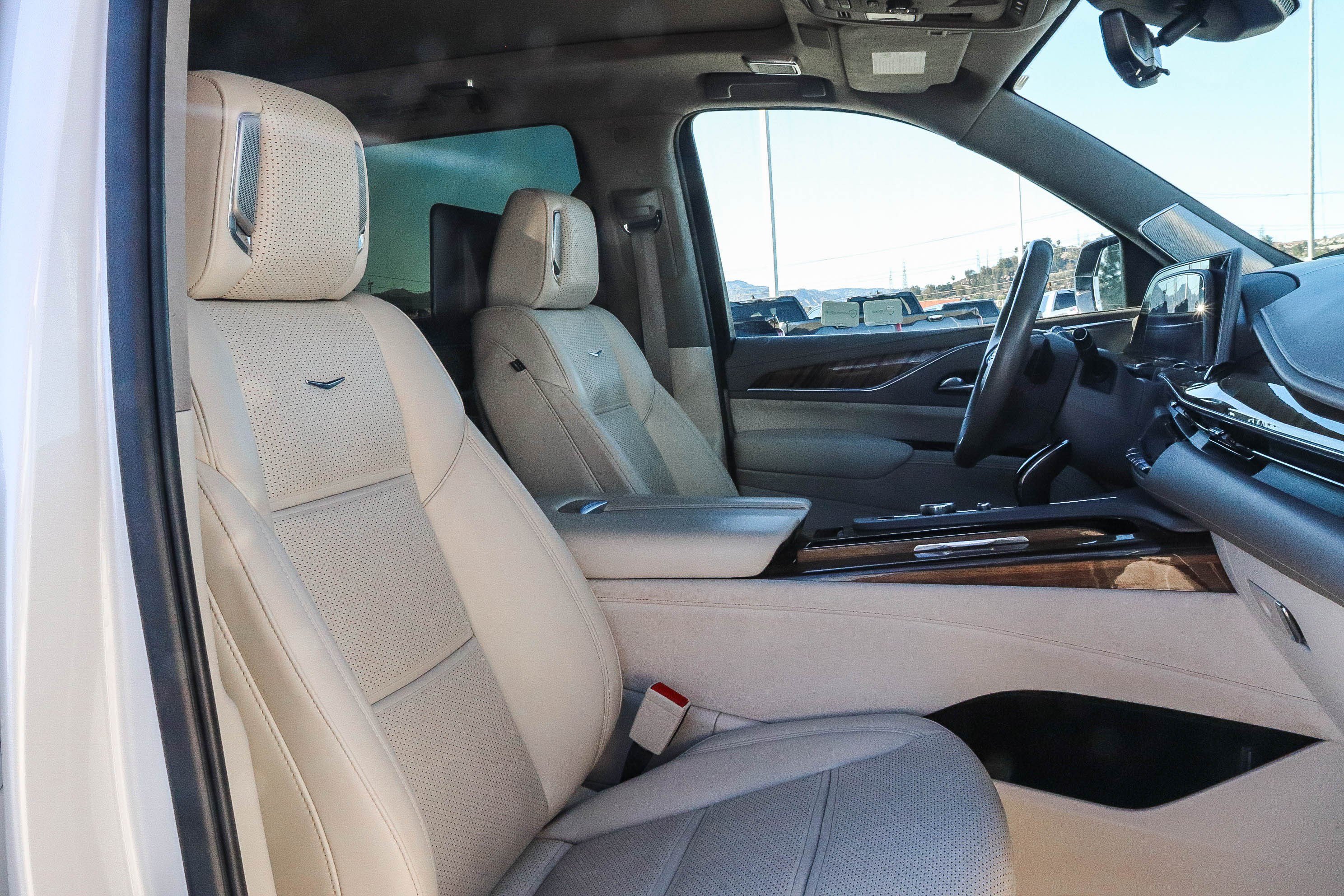 Used 2022 Cadillac Escalade Sport Platinum AWD/4WD image 17