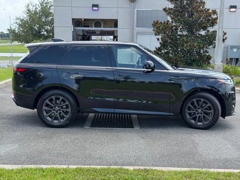 Used 2024 Land Rover Range Rover Sport Dynamic SE AWD/4WD image 11