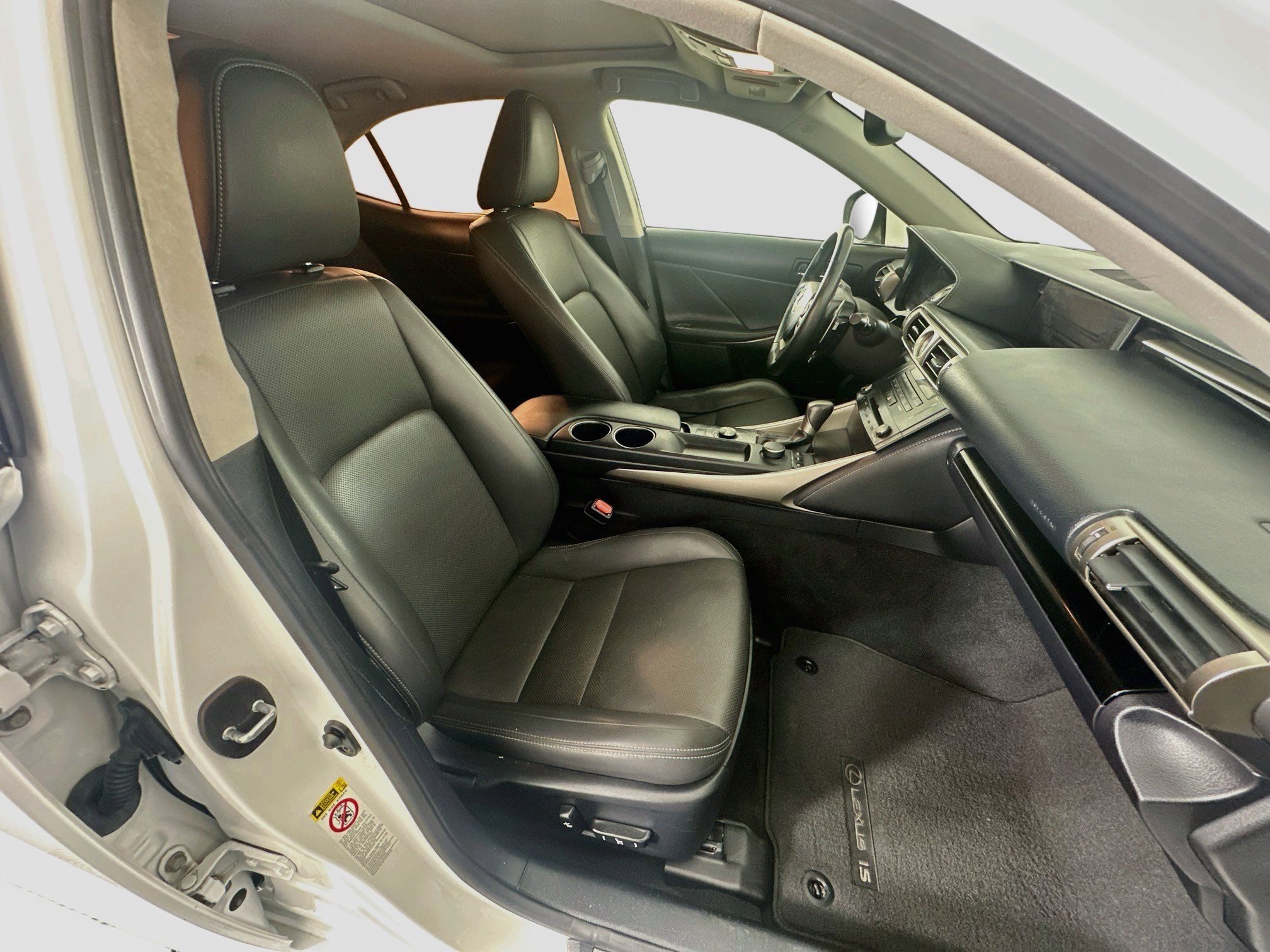 Used 2015 Lexus IS 250 RWD image 32