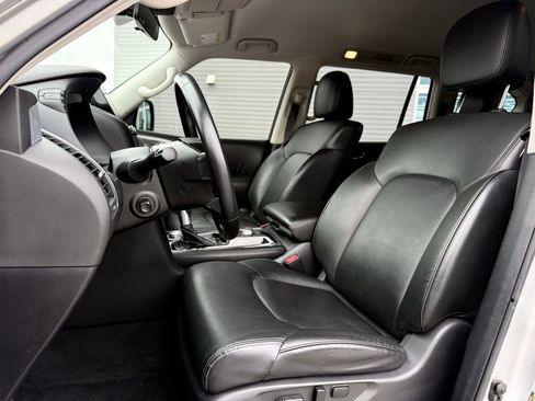 Used 2021 Nissan Armada SV AWD/4WD image 18