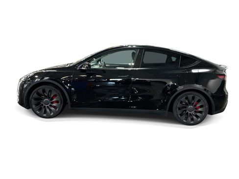 Certified 2023 Tesla Model Y Performance AWD/4WD image 3