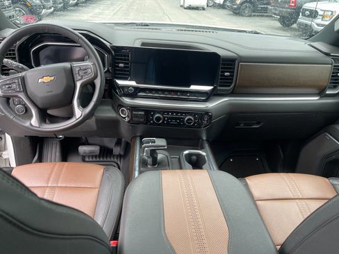 Used 2024 Chevrolet Silverado 1500 High Country w/ Max Trailering Package AWD/4WD image 16