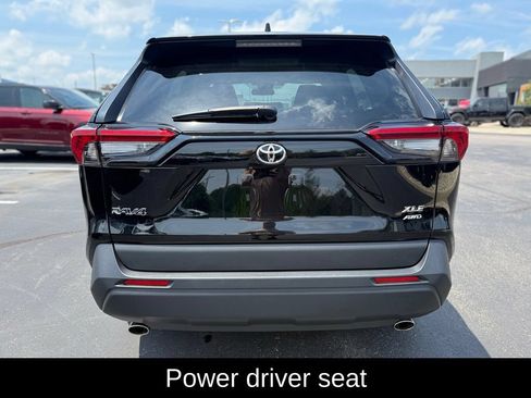Used 2024 Toyota RAV4 XLE AWD/4WD image 4