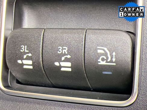 Certified 2026 Mercedes-Benz GLS 450 4MATIC image 33