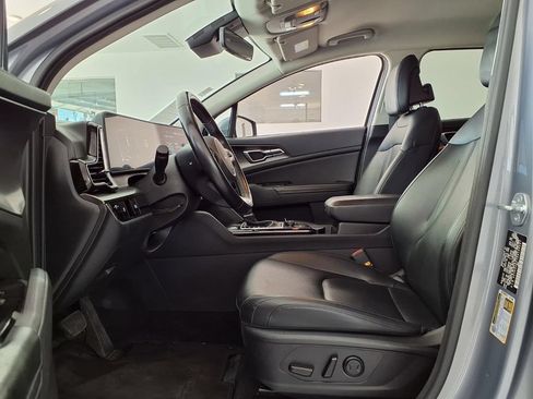 Used 2024 Kia Sportage EX FWD image 14