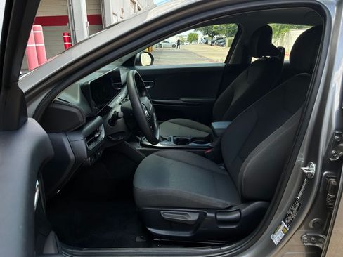 Used 2025 Kia K4 FWD image 10