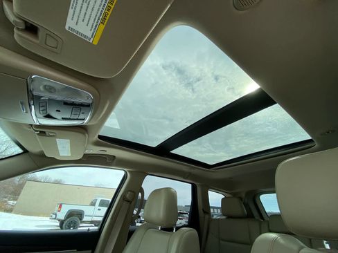 Used 2018 Jeep Grand Cherokee Limited w/ Luxury Group II image 29