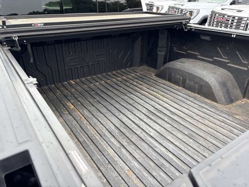Used 2021 GMC Sierra 1500 AT4 w/ AT4 Premium Package AWD/4WD image 32