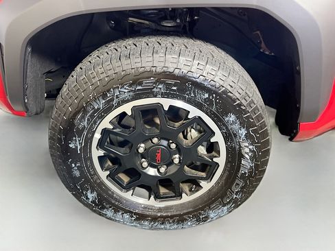 Used 2025 Toyota Tacoma TRD Off-Road AWD/4WD image 13