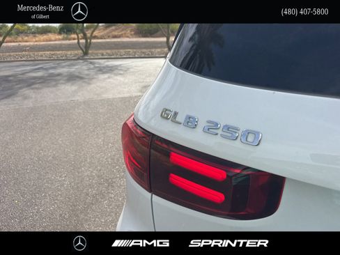 New 2026 Mercedes-Benz GLB 250 image 6