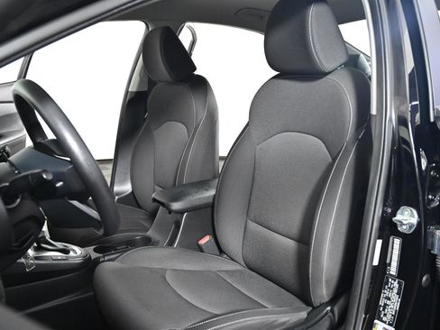 Used 2022 Kia Forte LXS w/ LXS Technology Package image 20