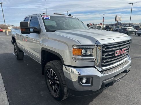 Used 2019 GMC Sierra 2500 SLE w/ SLE Preferred Package image 4
