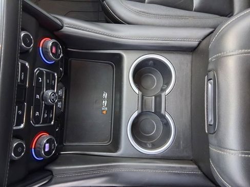 Used 2023 Chevrolet Suburban Z71 w/ Luxury Package image 14