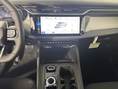 New 2026 Jeep Cherokee Laredo AWD/4WD image 24