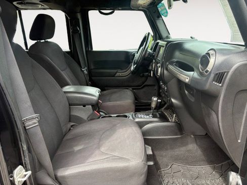 Used 2014 Jeep Wrangler Unlimited Sport w/ Connectivity Group image 8