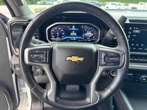 Used 2024 Chevrolet Silverado 2500 LTZ w/ LTZ Convenience Package AWD/4WD image 15