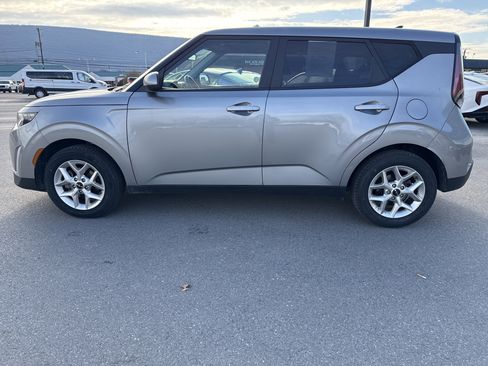 Used 2024 Kia Soul LX w/ Option Group 015 image 7