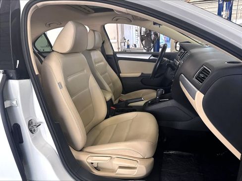 Used 2018 Volkswagen Jetta SEL FWD image 31