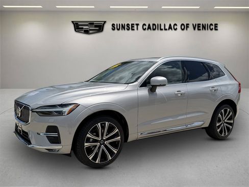 Used 2023 Volvo XC60 B5 Ultimate w/ Climate Package FWD image 7