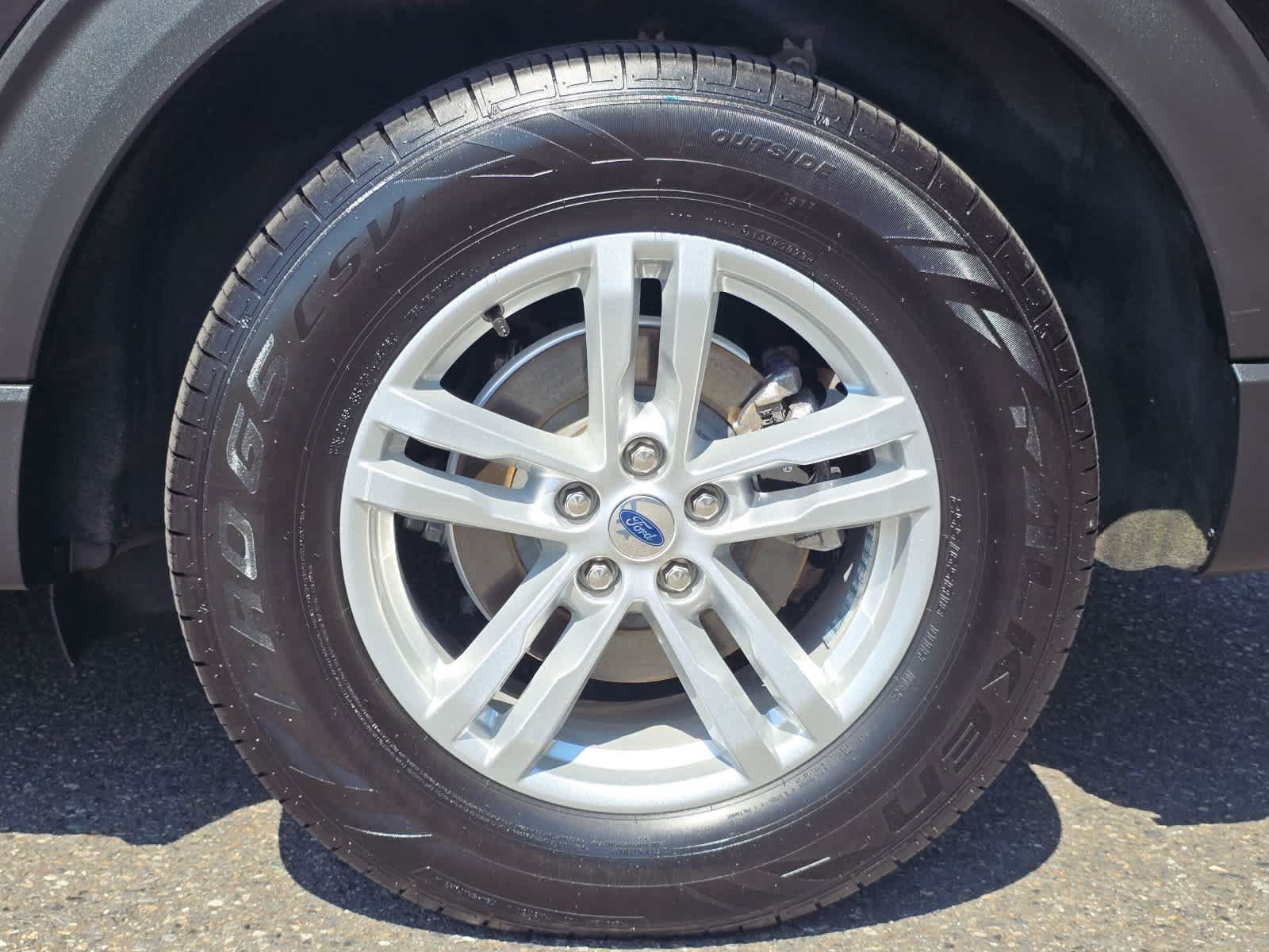 Used 2021 Ford Explorer XLT w/ Equipment Group 202A AWD/4WD image 8