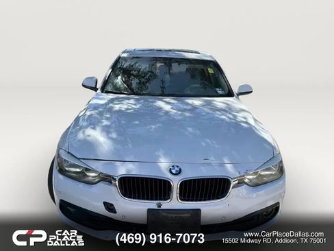 Used 2017 BMW 320i Sedan RWD image 3