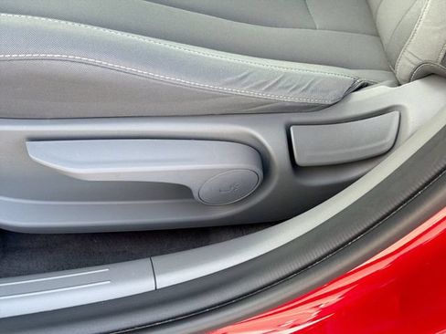 Used 2023 Hyundai Elantra SEL w/ Preferred Accessory Package FWD image 16