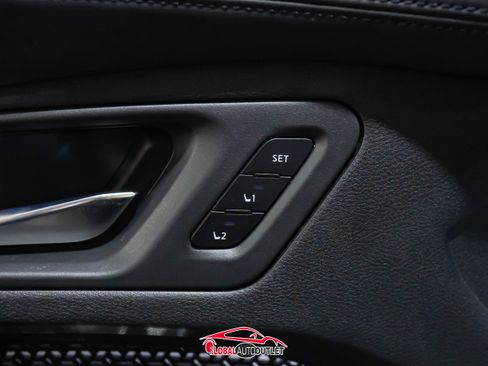 Used 2023 Nissan Ariya AWD image 39